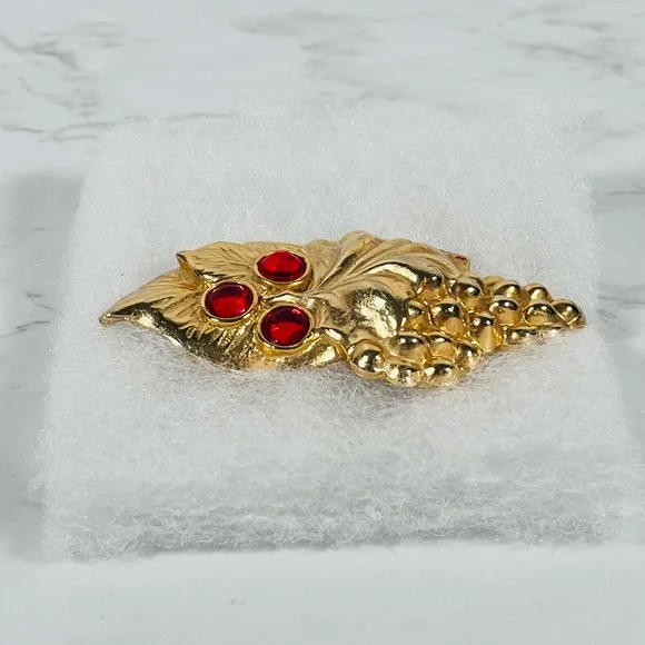 Vintage Leaf Brooch with Red Grape Accents - Picture 6 of 10